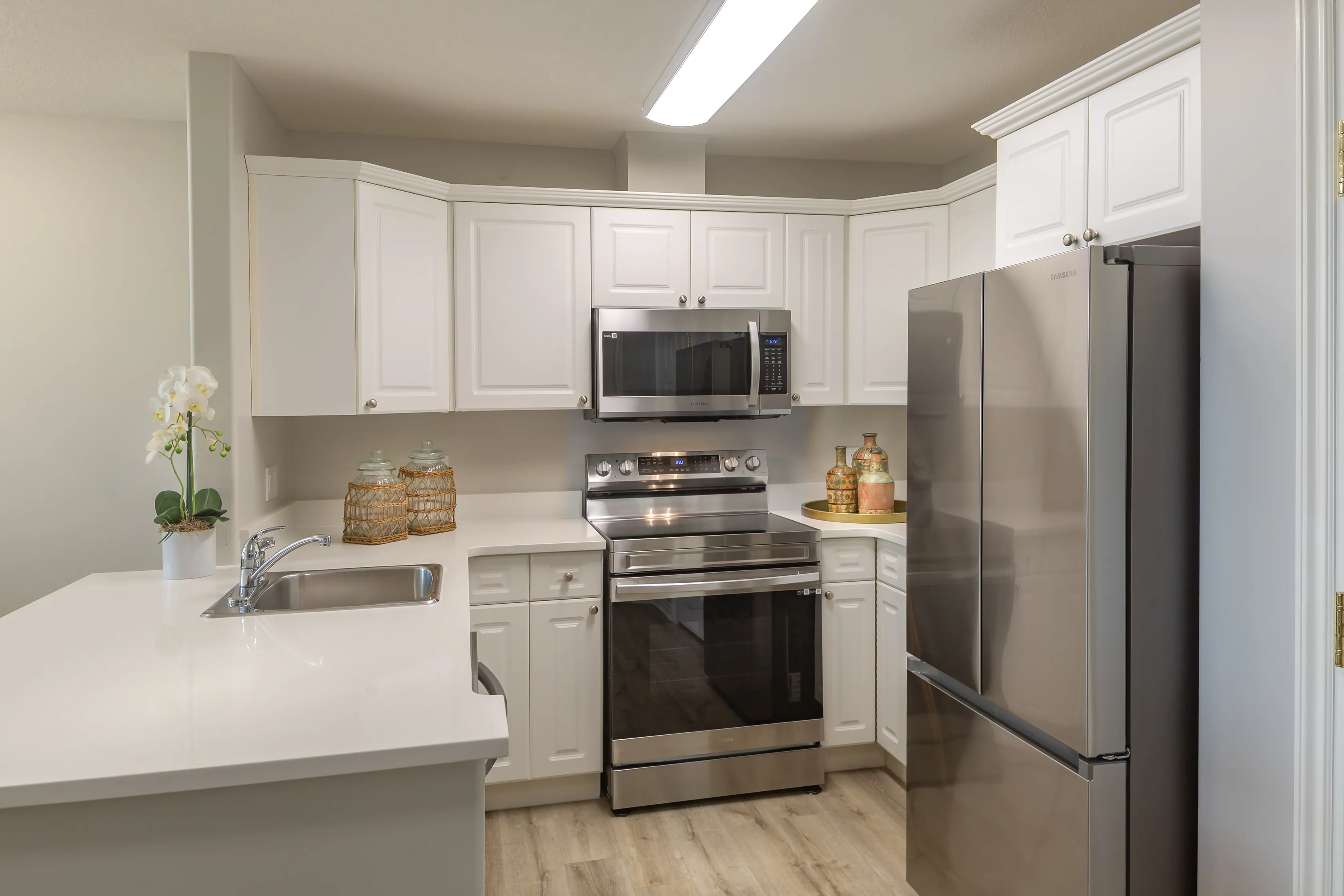 Apartment Home Kitchen